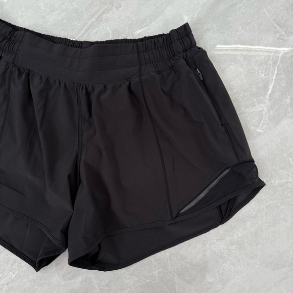 Women’s Lululemon Hotty Hot Low-Rise Lined Short 4" Workout Athletic Size 8 - Picture 5 of 16